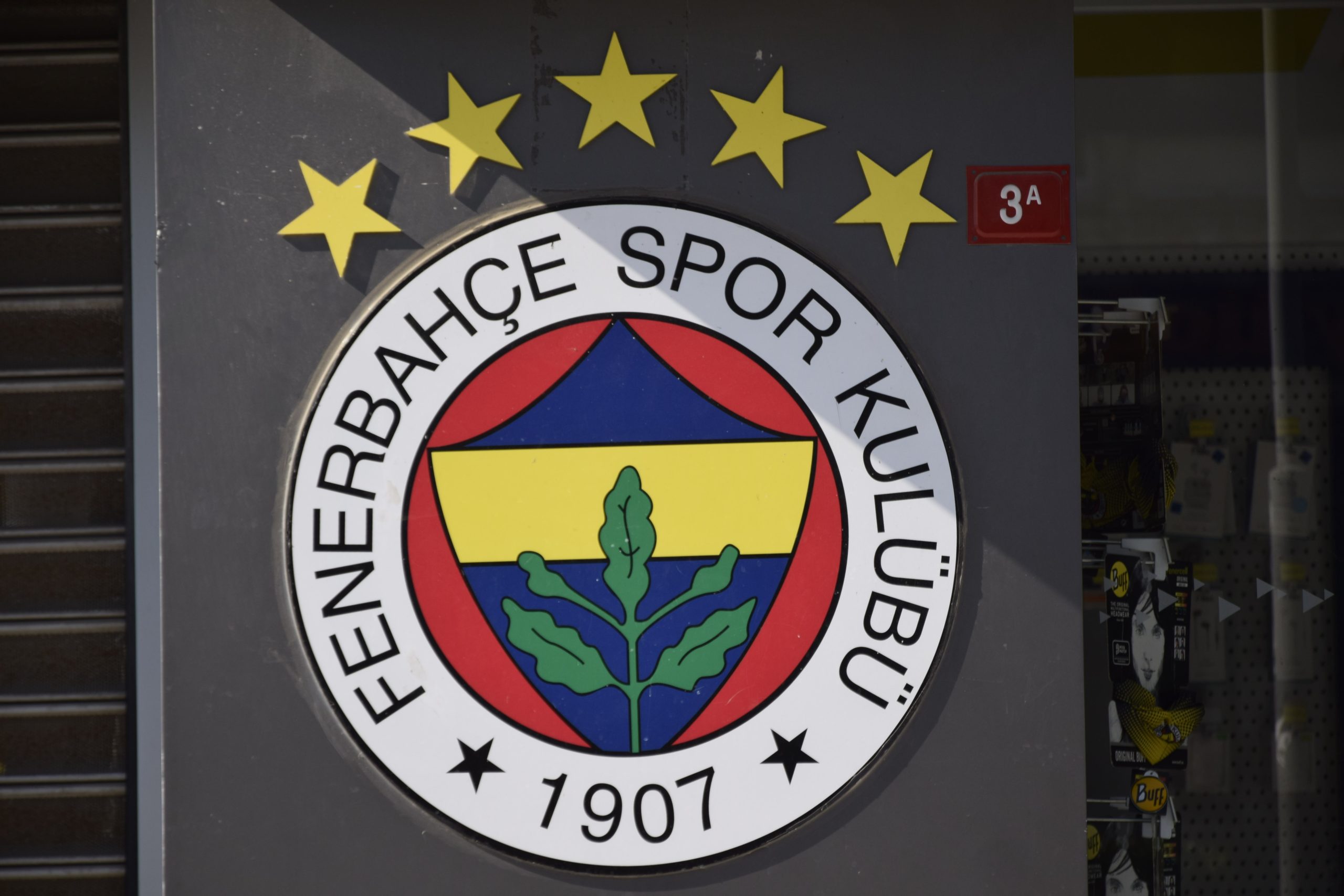 86 M€ lâchés, des stars achetées…. l&rsquo;incroyable mercato de Fenerbahçe avant d&rsquo;affronter l&rsquo;OL